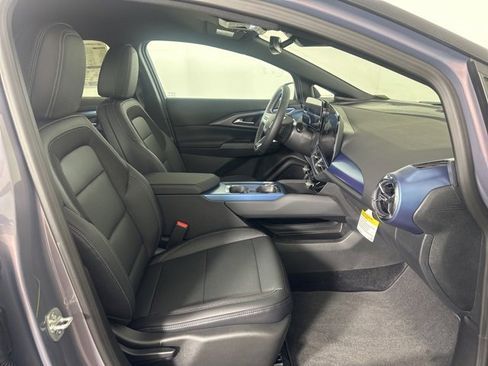 New 2026 Chevrolet Equinox EV LT image 13