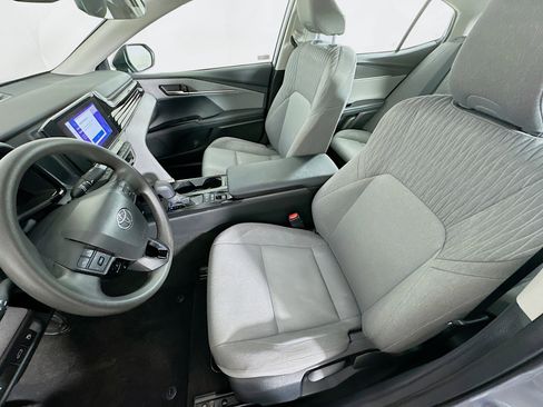 Used 2025 Toyota Camry LE image 13