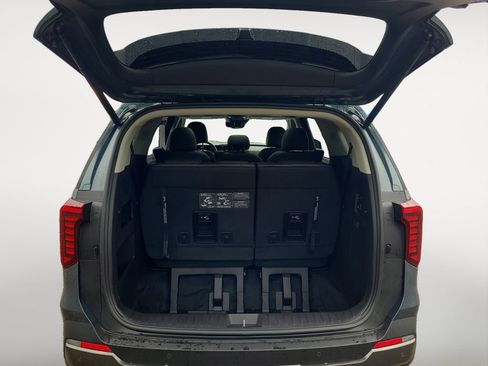 Used 2025 Kia Carnival SX Prestige FWD image 17