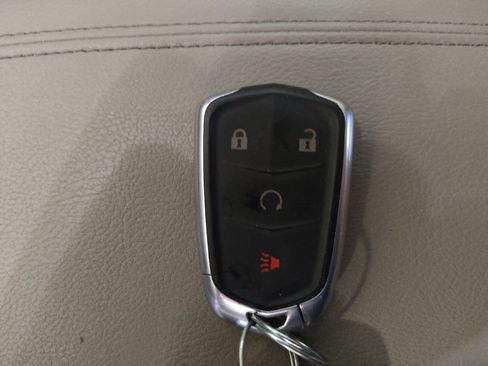 Used 2019 Cadillac XT4 Luxury FWD image 32