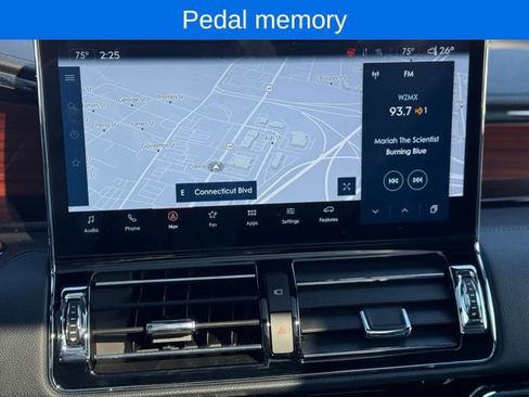 Used 2024 Lincoln Navigator L Reserve image 27