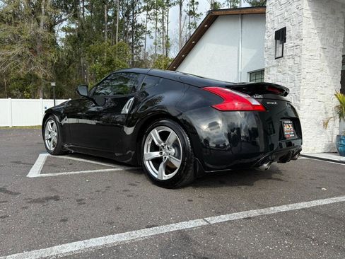 Used 2009 Nissan 370Z Touring image 3