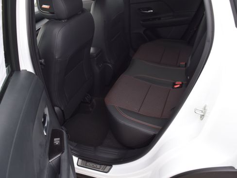 Used 2026 Nissan Kicks SR w/ SR Premium Package image 10