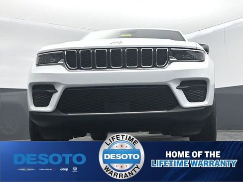 New 2026 Jeep Grand Cherokee Laredo X RWD image 41