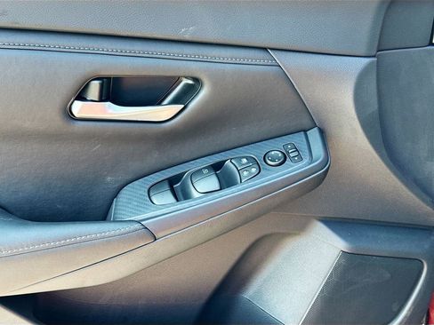 Used 2025 Nissan Sentra SV w/ All-Weather Package image 16