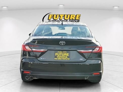 Certified 2025 Toyota Camry SE image 6