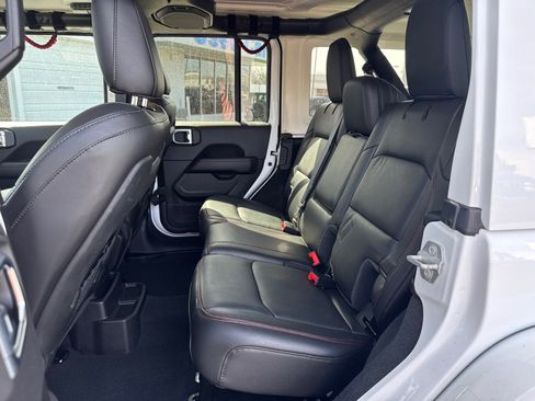 Used 2023 Jeep Wrangler Unlimited Rubicon w/ Cold Weather Group image 6