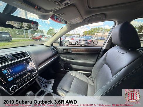 Used 2019 Subaru Outback 3.6R Limited AWD/4WD image 23