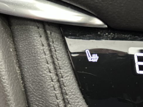 Used 2025 Cadillac XT5 Premium Luxury image 38