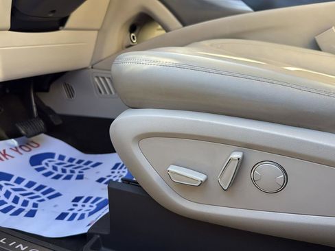 Used 2019 Lincoln Nautilus Reserve image 11