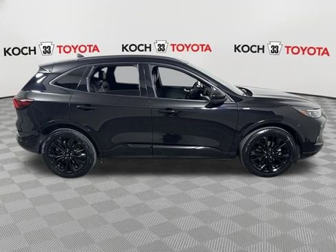 Used 2023 Ford Escape ST-Line Elite w/ Premium Technology Package image 9