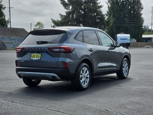 Used 2025 Ford Escape Active FWD image 5