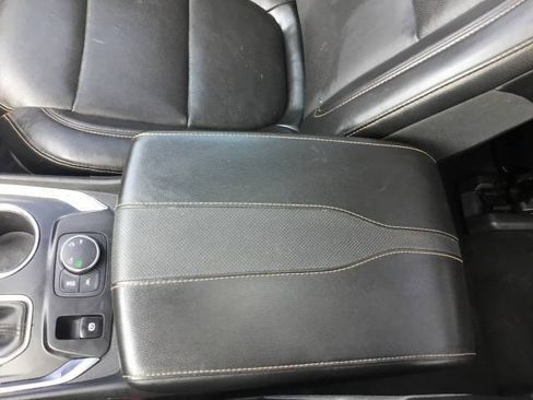 Used 2018 Chevrolet Traverse Premier w/ Redline Edition AWD/4WD image 20