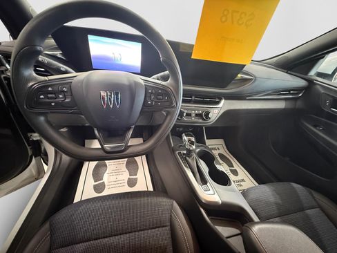 Used 2026 Buick Envista Preferred FWD image 11