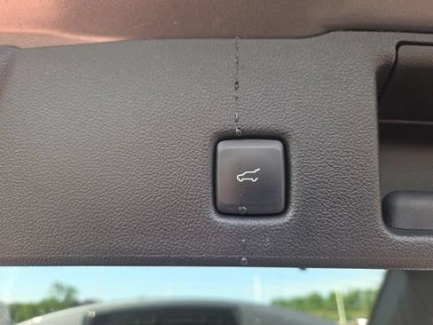 Used 2022 Ford Escape Titanium AWD/4WD image 14