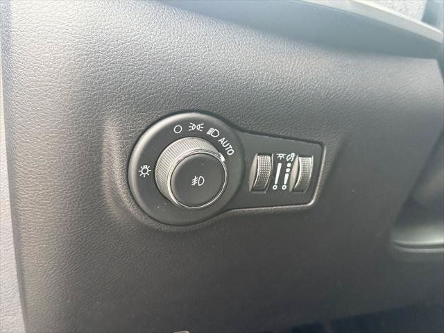 Certified 2023 Jeep Compass Latitude AWD/4WD image 24