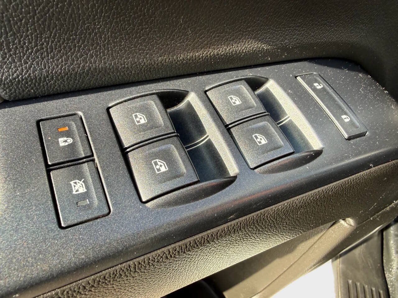 Used 2017 Chevrolet Silverado 1500 W/T AWD/4WD image 12