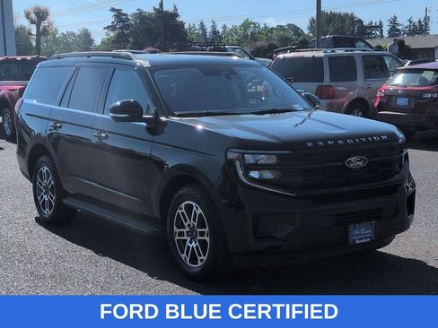Certified 2025 Ford Expedition Active AWD/4WD image 7