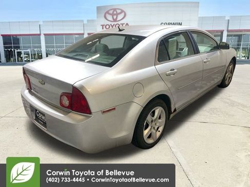 Used 2010 Chevrolet Malibu LS image 8