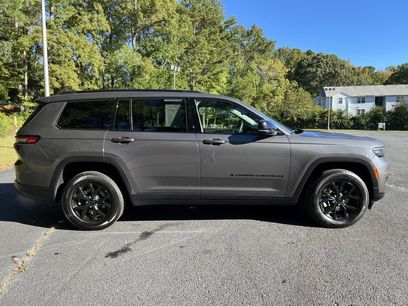 Used 2024 Jeep Grand Cherokee L Laredo