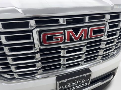 Used 2025 GMC Yukon Denali image 26
