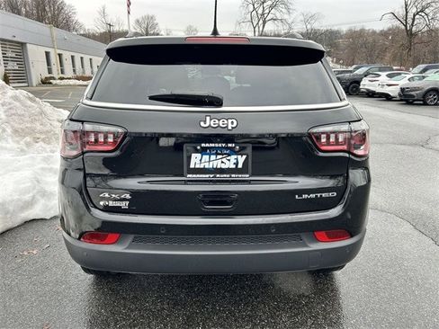 Used 2024 Jeep Compass Limited image 7
