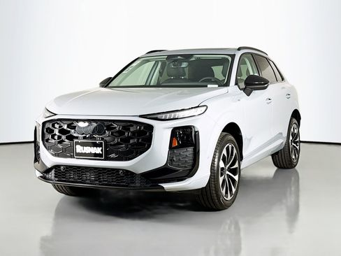 New 2026 Audi Q3 quattro 2.0T image 3
