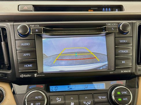 Used 2018 Toyota RAV4 XLE FWD image 15