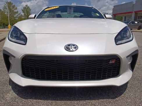 Used 2025 Toyota GR86 Premium RWD image 8