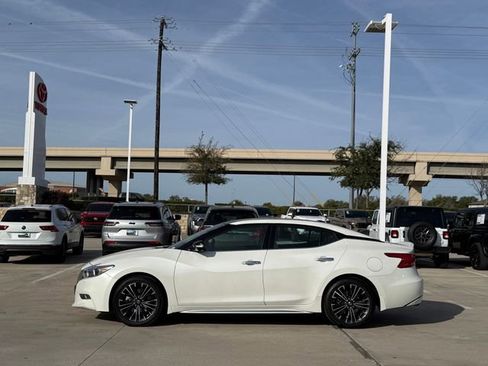 Used 2016 Nissan Maxima Platinum w/ Interior Lighting Package image 5