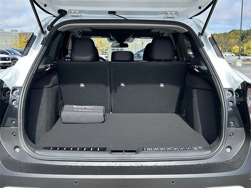 New 2026 Nissan Kicks SV w/ SV Premium Package image 8