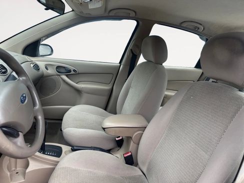 Used 2004 Ford Focus SE FWD image 10