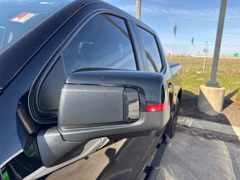 Used 2022 Chevrolet Silverado 1500 RST w/ Redline Edition image 8