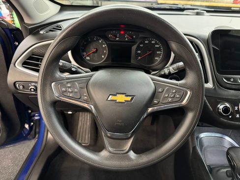 Used 2023 Chevrolet Malibu LT FWD image 18