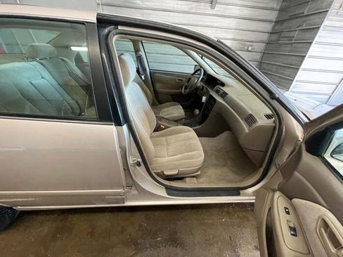Used 2001 Toyota Camry CE image 29