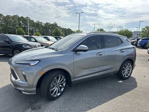 Used 2024 Buick Encore GX Avenir FWD image 10