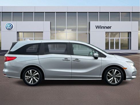 Used 2023 Honda Odyssey Touring image 6