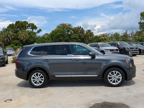 Used 2020 Kia Telluride LX FWD image 9