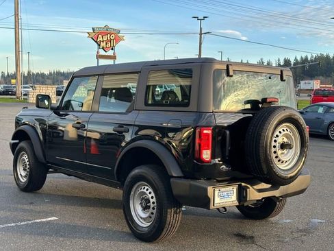 New 2025 Ford Bronco 4-Door image 5