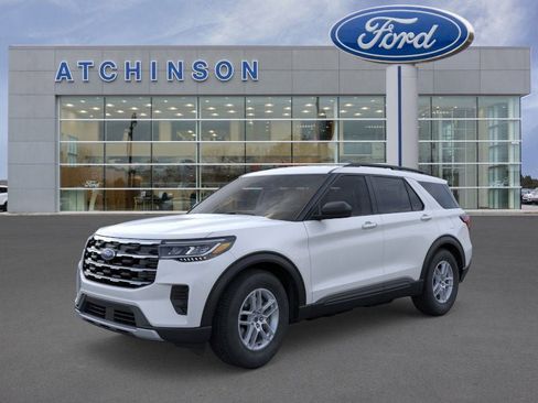 Used 2026 Ford Explorer Active AWD/4WD image 1