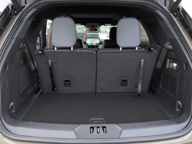 New 2027 Ford Explorer ST-Line AWD/4WD image 14