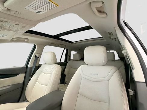 Used 2024 Cadillac XT6 Premium Luxury w/ Technology Package AWD/4WD image 19