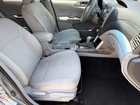 Used 2012 Subaru Forester 2.5X Premium w/ All-Weather Pkg AWD/4WD image 12