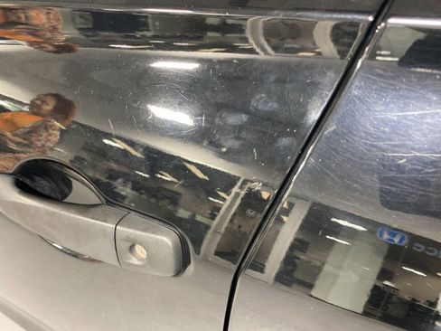 Used 2018 Nissan Kicks S FWD image 24