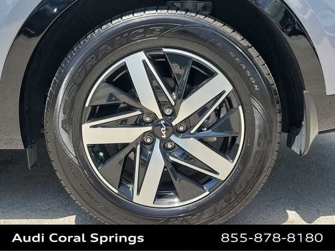 Used 2023 Kia Sorento S w/ Panoramic Sunroof Package FWD image 16