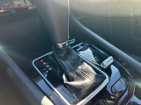 Used 2024 Jeep Compass Limited image 48