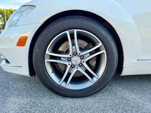 Used 2010 Mercedes-Benz S 550 4MATIC image 16