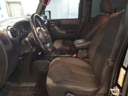 Used 2018 Jeep Wrangler Unlimited Sport S image 10
