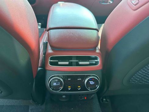 Used 2023 Genesis GV70 2.5T w/ Sport Prestige Package AWD/4WD image 11