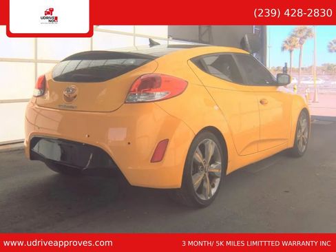 Used 2016 Hyundai Veloster w/ Option Group 03 FWD image 3